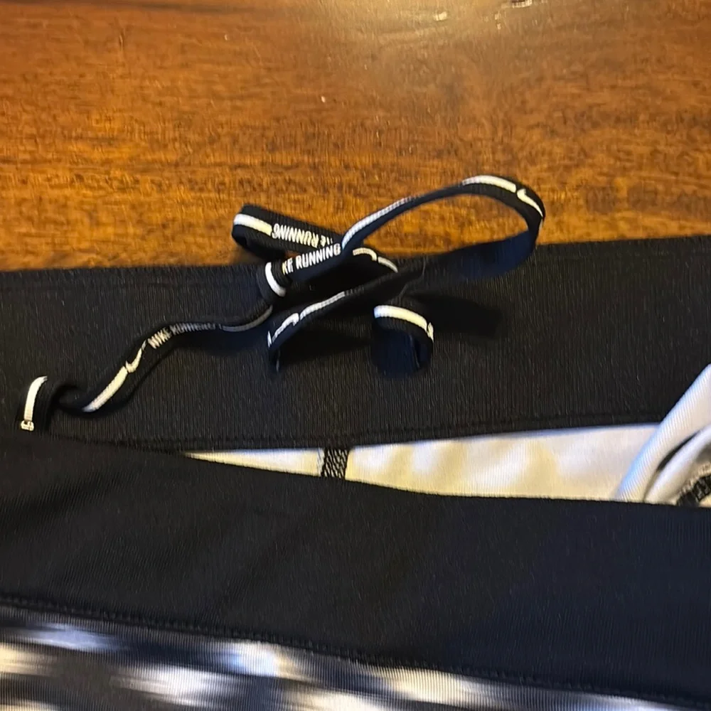 Nike Blue and Black Leggings for Active Comfort size Small - Picture 12 of 13